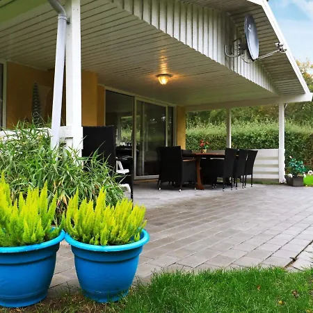 Three-bedroom In 12 *