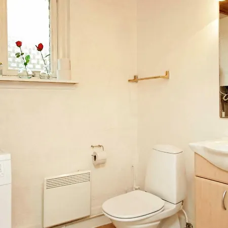 Three-bedroom In 12 Nordenbro Vesteregn